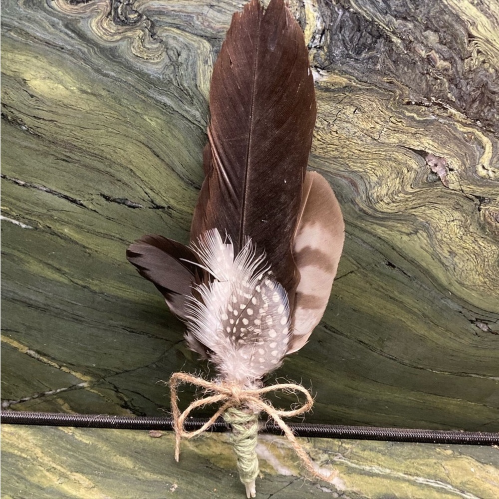 Feather Artwork Hand Crafted Natural Home Decor New - Picture 4 of 11